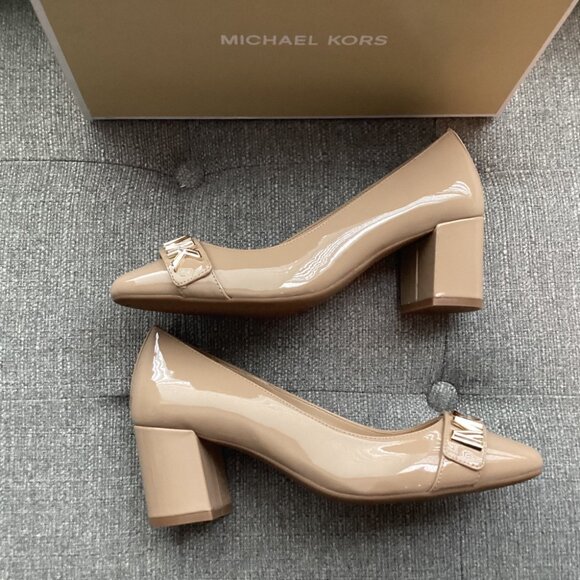 MICHAEL MICHAEL KORS Women's Jilly Flex Pumps - Picture 2 of 13